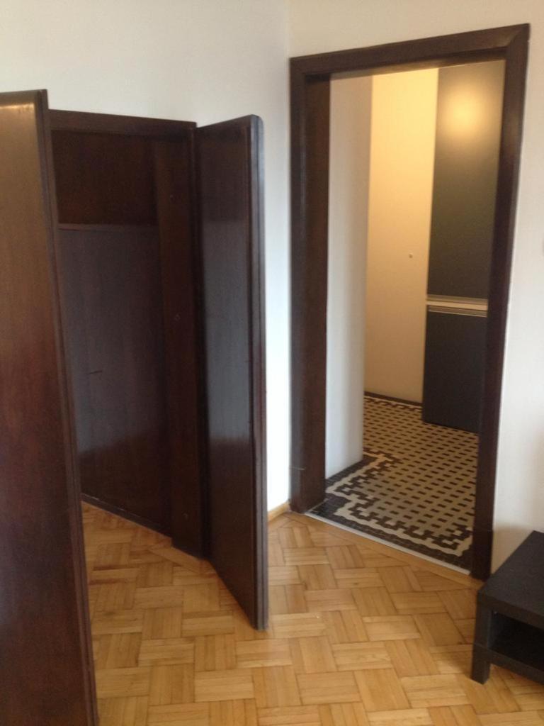 Central Studio Across From Intercontinental Bucureşti Exterior foto